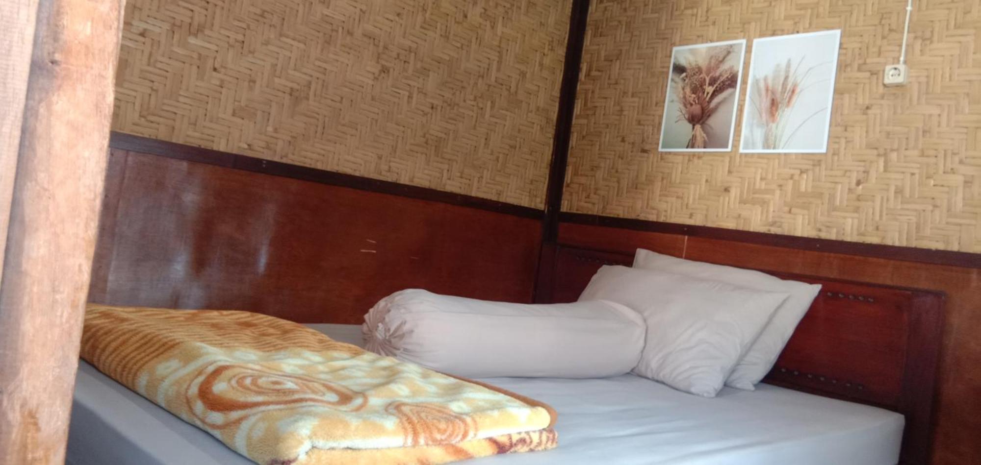 Radiya Guesthouse سيمبالون لوانج الغرفة الصورة