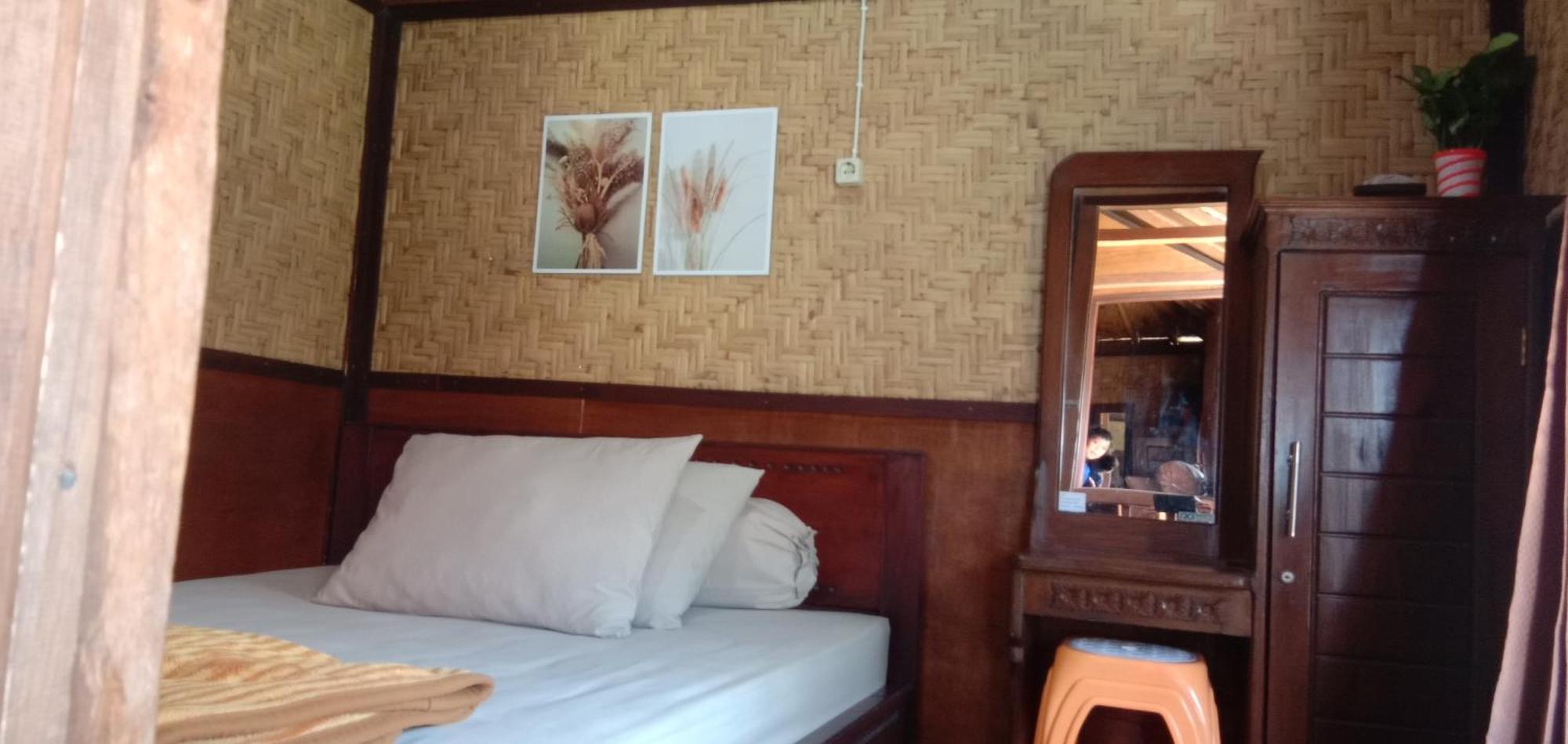Radiya Guesthouse سيمبالون لوانج الغرفة الصورة