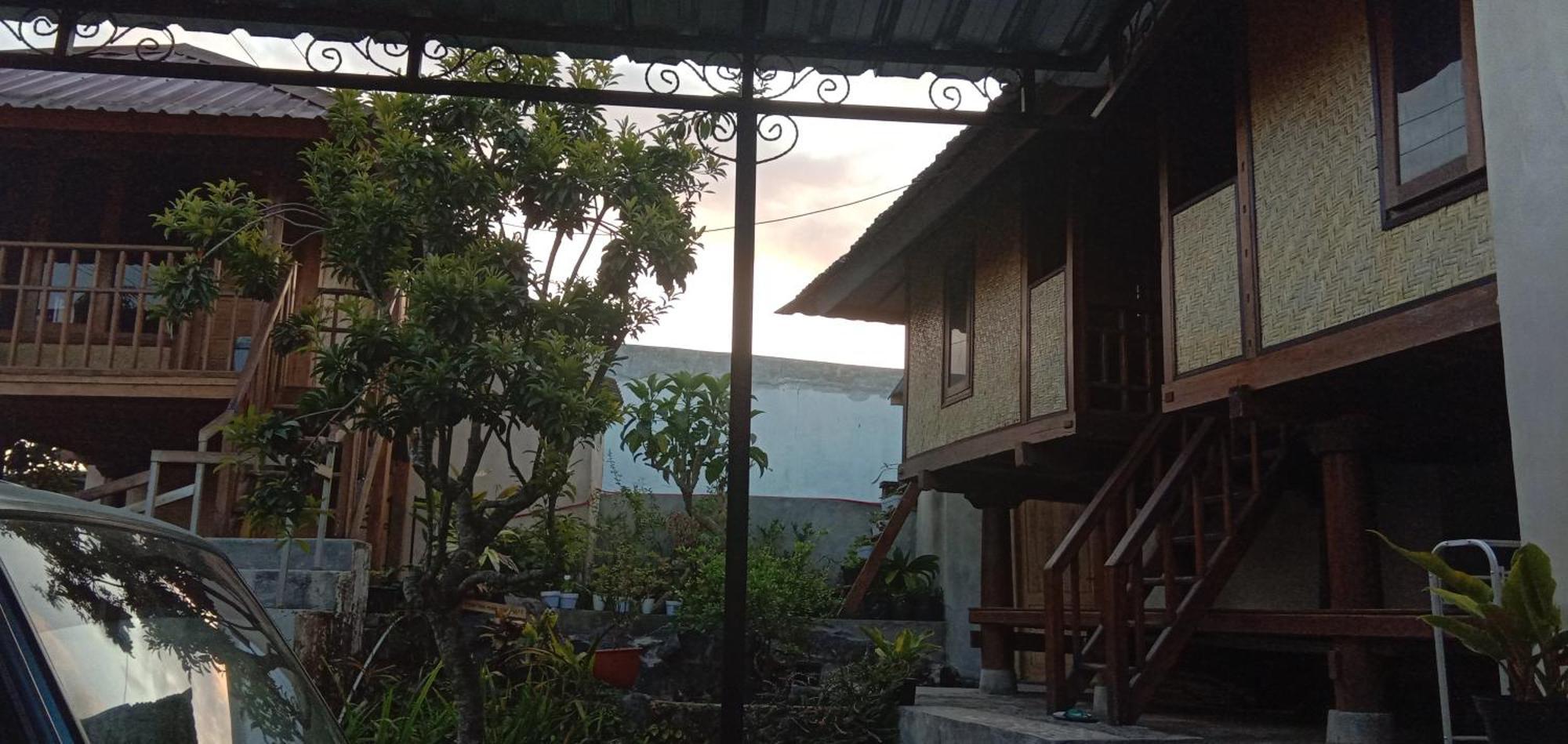 Radiya Guesthouse سيمبالون لوانج الغرفة الصورة
